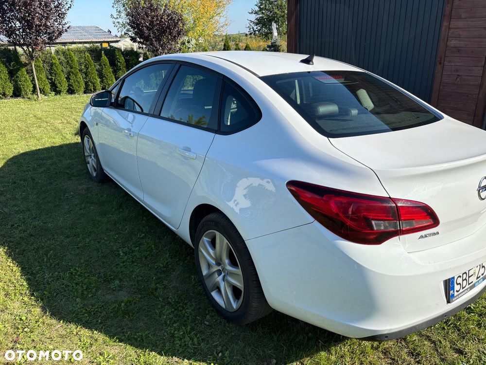 Opel Astra IV 1.6 Active - 9