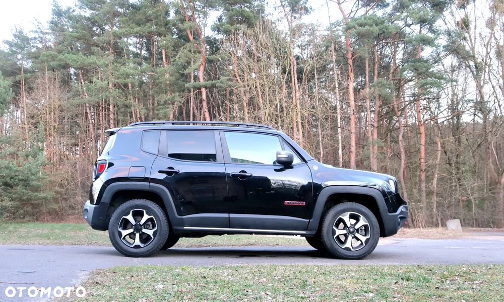Jeep Renegade 1.3 GSE T4 Turbo Upland 4x4 S&S - 3