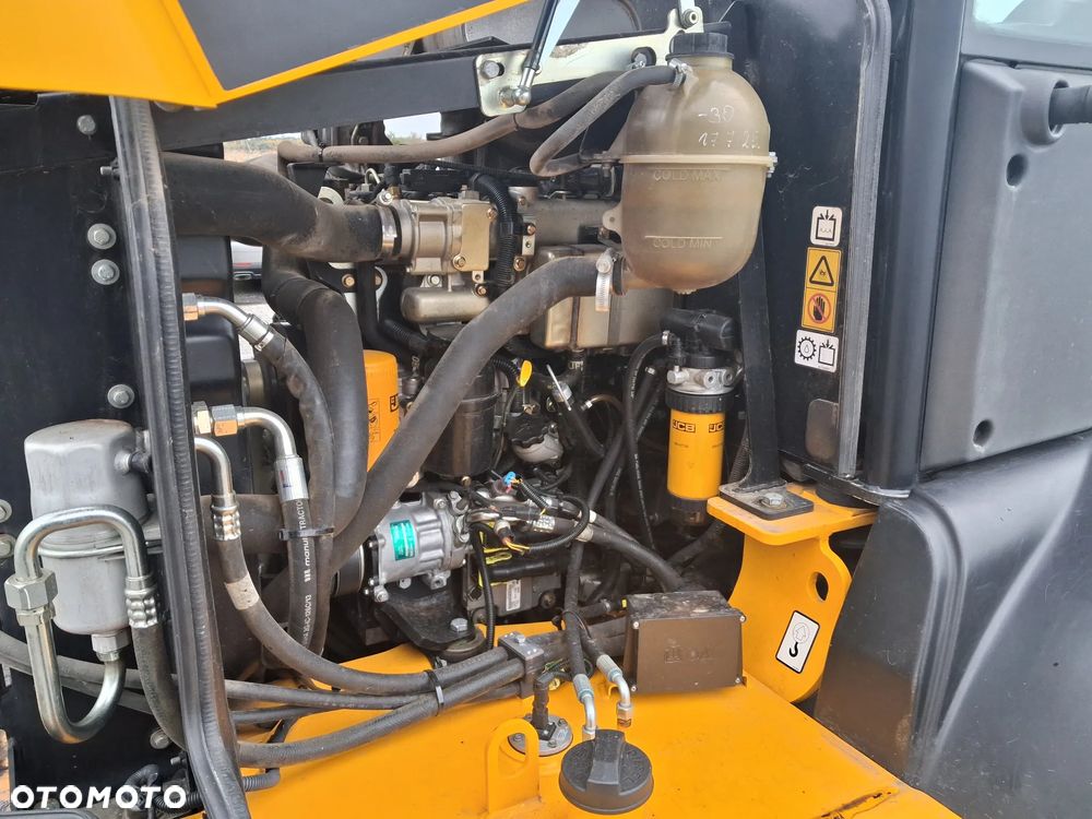 JCB TM 320 AGRI - 12