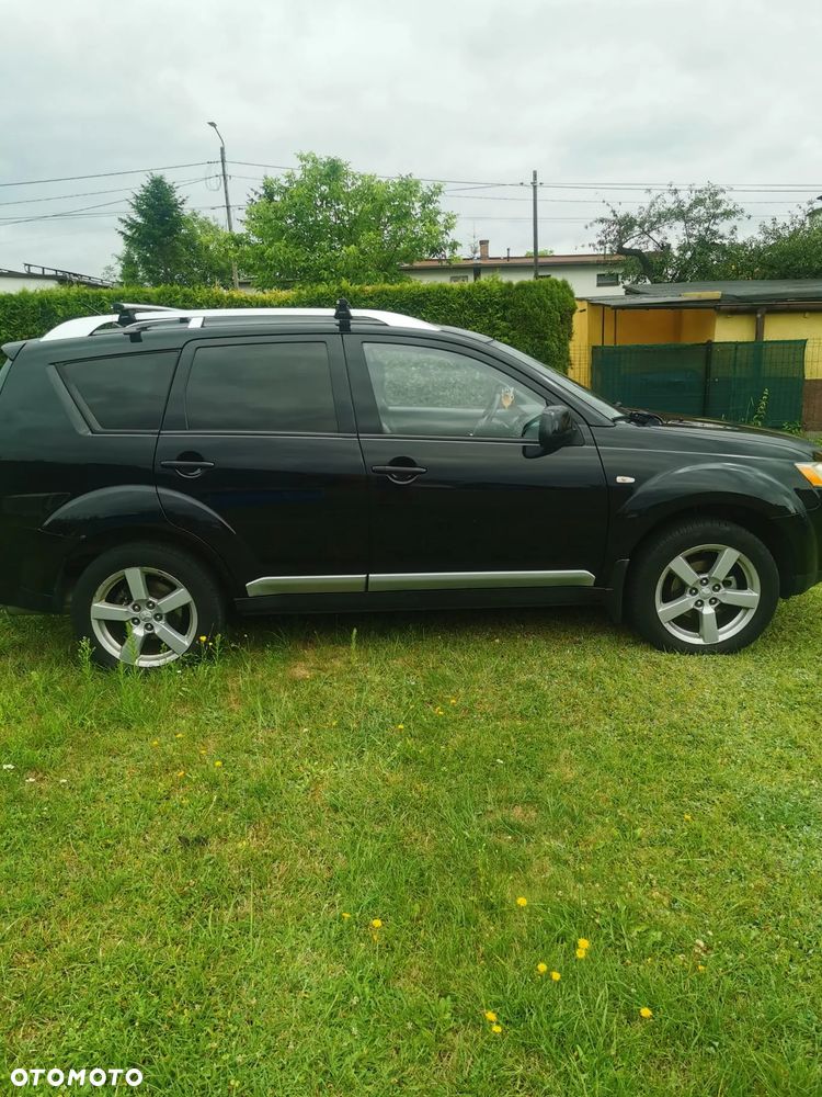 Mitsubishi Outlander 2.0 DID Instyle - 1