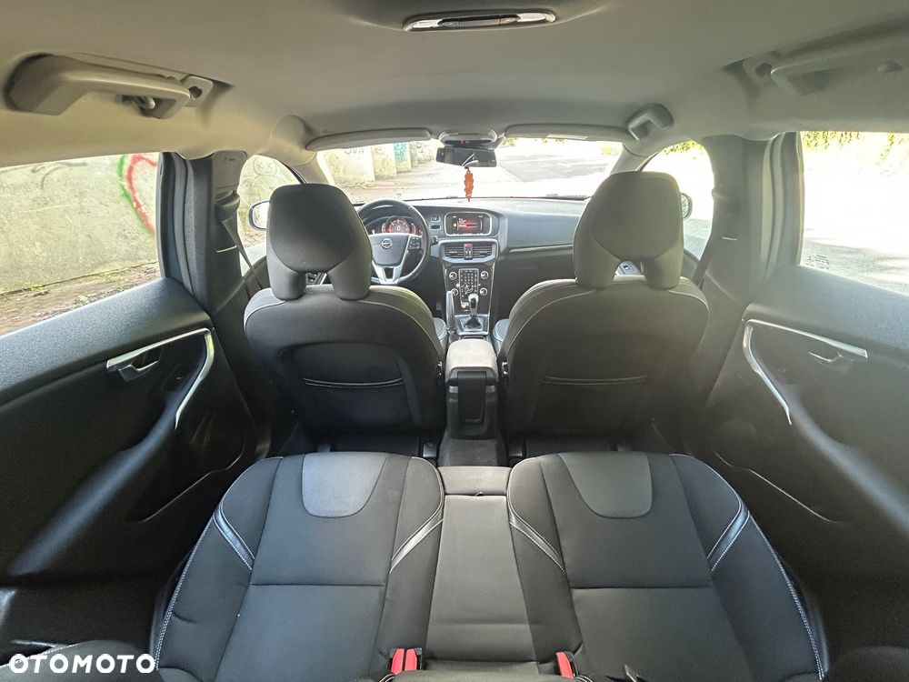 Volvo V40 D2 Drive-E SCR Momentum - 9
