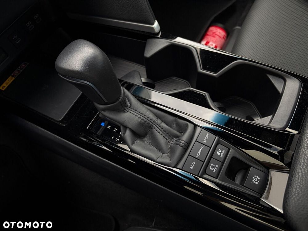 Toyota Camry - 19