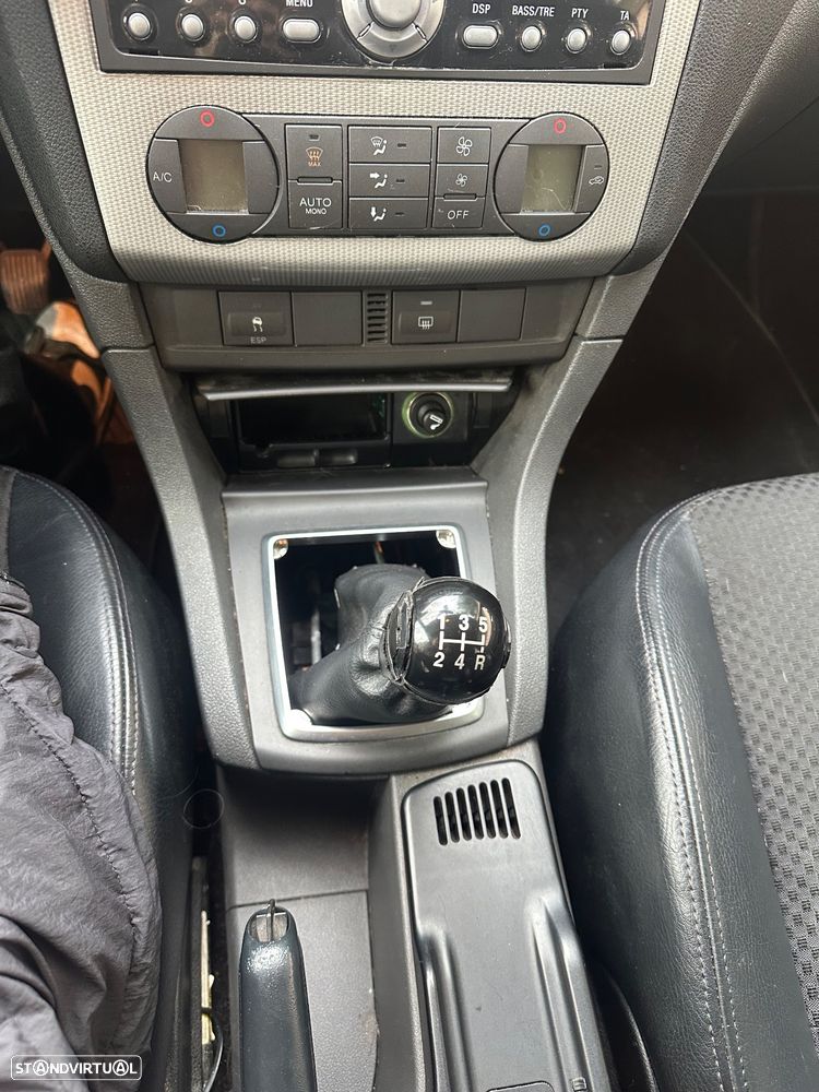 Ford Focus 1.6 TDCi DPF Ghia - 15