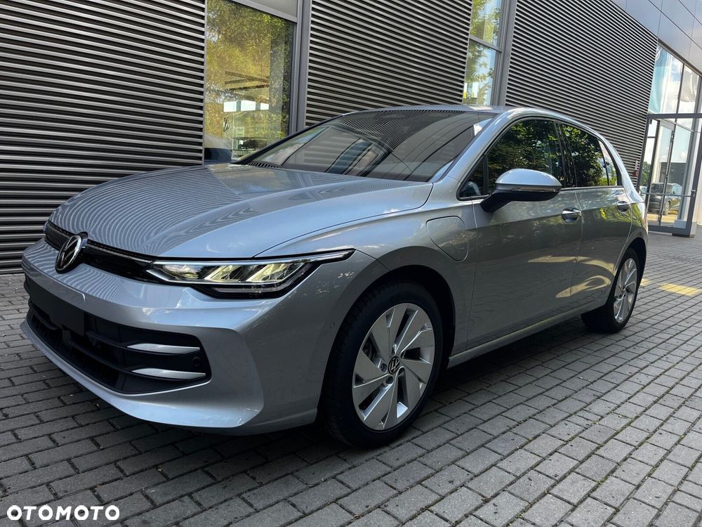Volkswagen Golf - 5