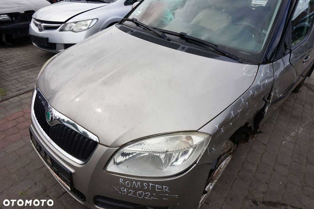 MASKA POKRYWA SILNIKA ROOMSTER I 5J 9202 LF8H BEŻOWY SKODA 2006-2010 - 2