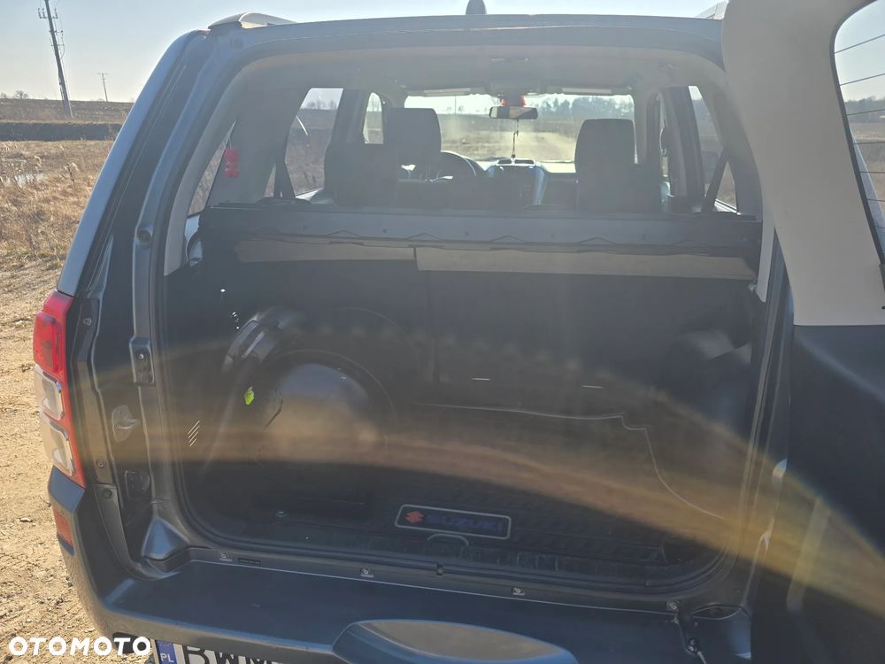 Suzuki Grand Vitara 2.7 V6 - 12