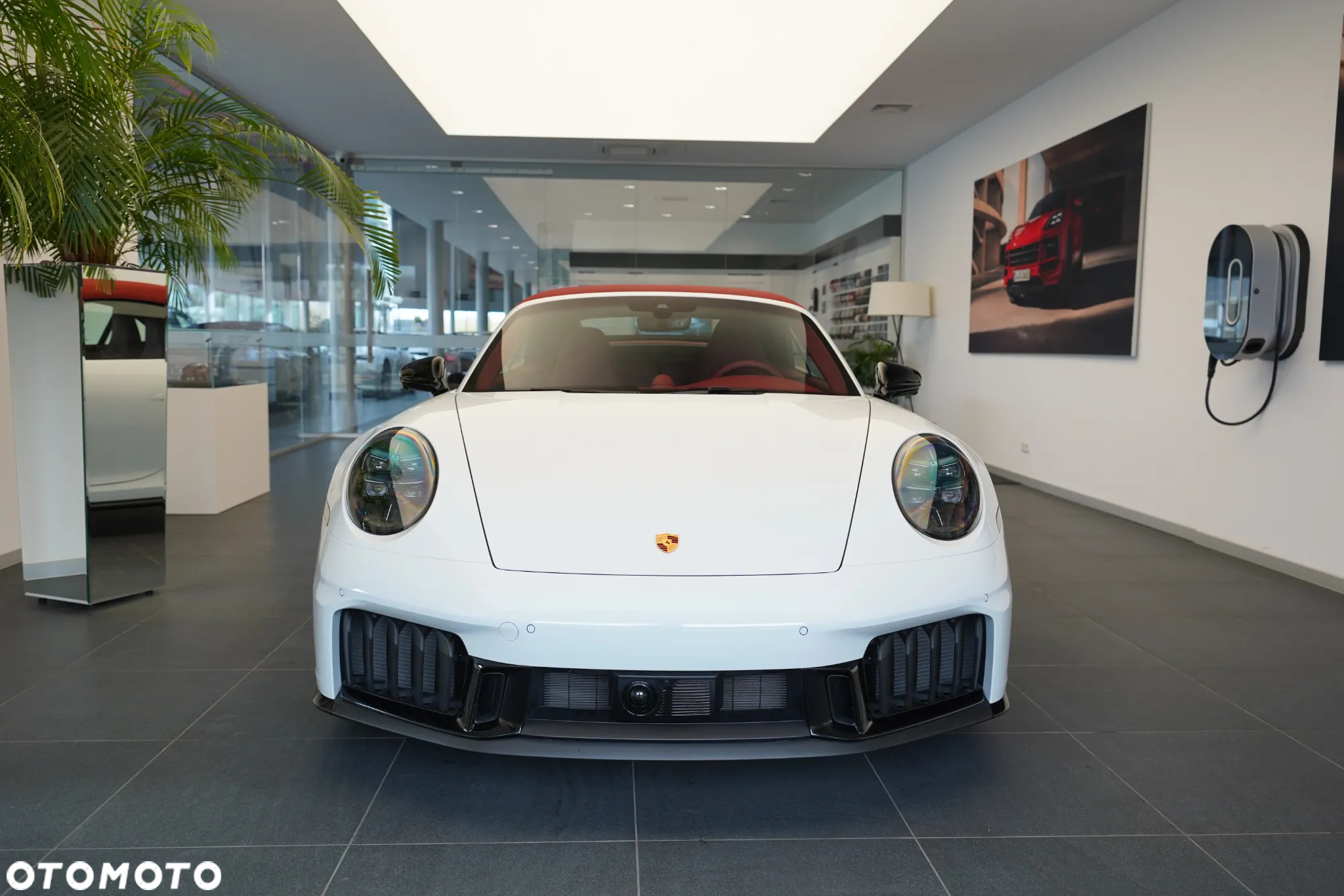 Porsche 911 Carrera GTS Cabrio - 11