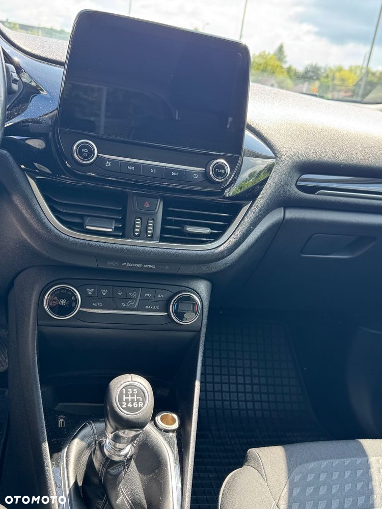 Ford Fiesta - 16