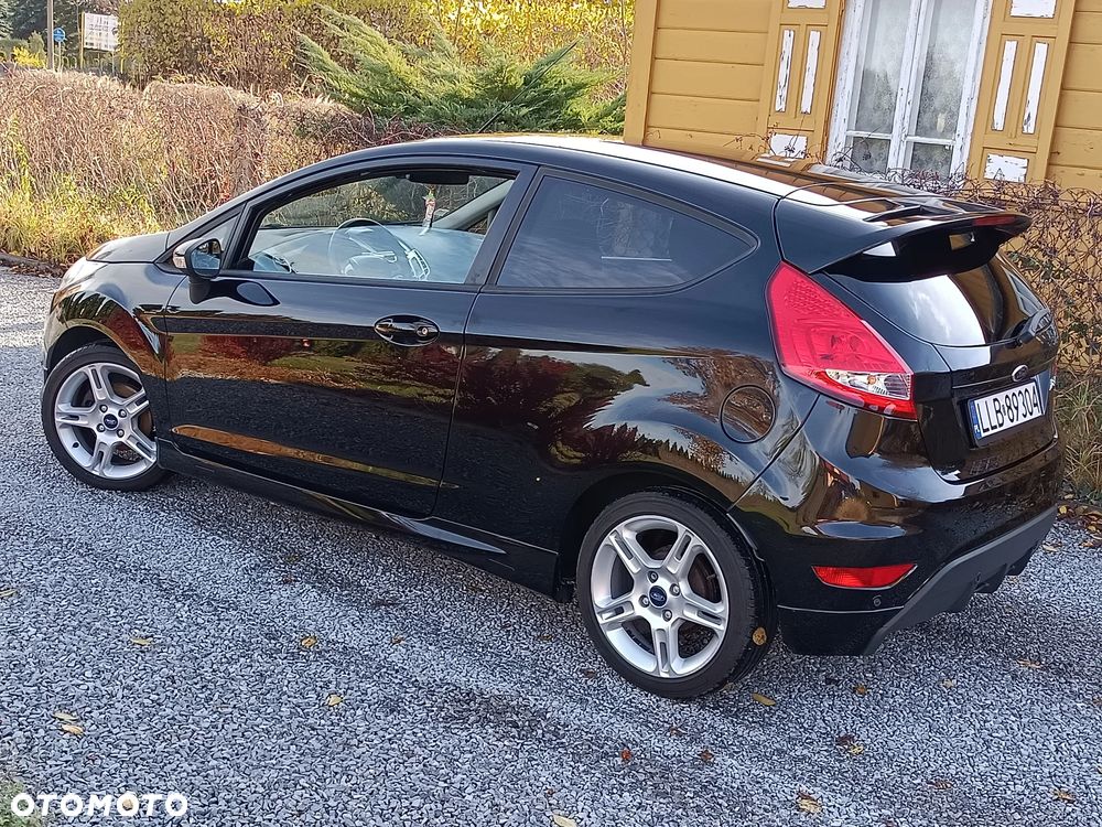 Ford Fiesta 1.6 Sport - 12