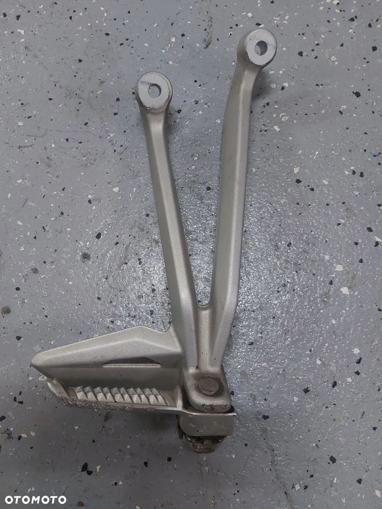 Triumph Street Triple 765 set podnóżek dźwignia - 3