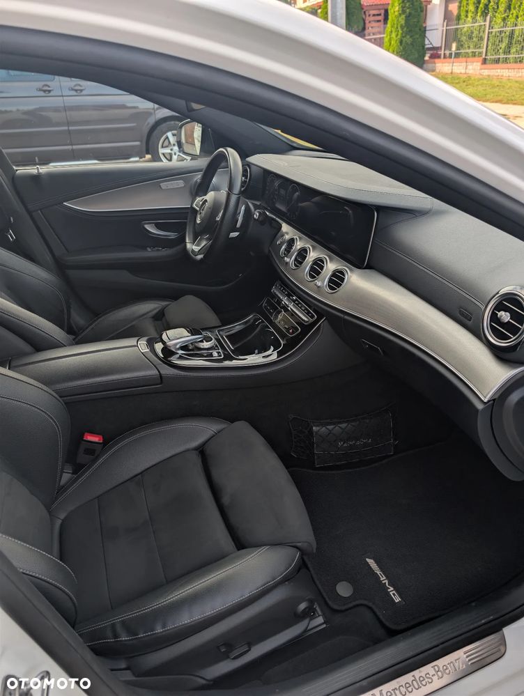 Mercedes-Benz Klasa E 220 d 9G-TRONIC - 14