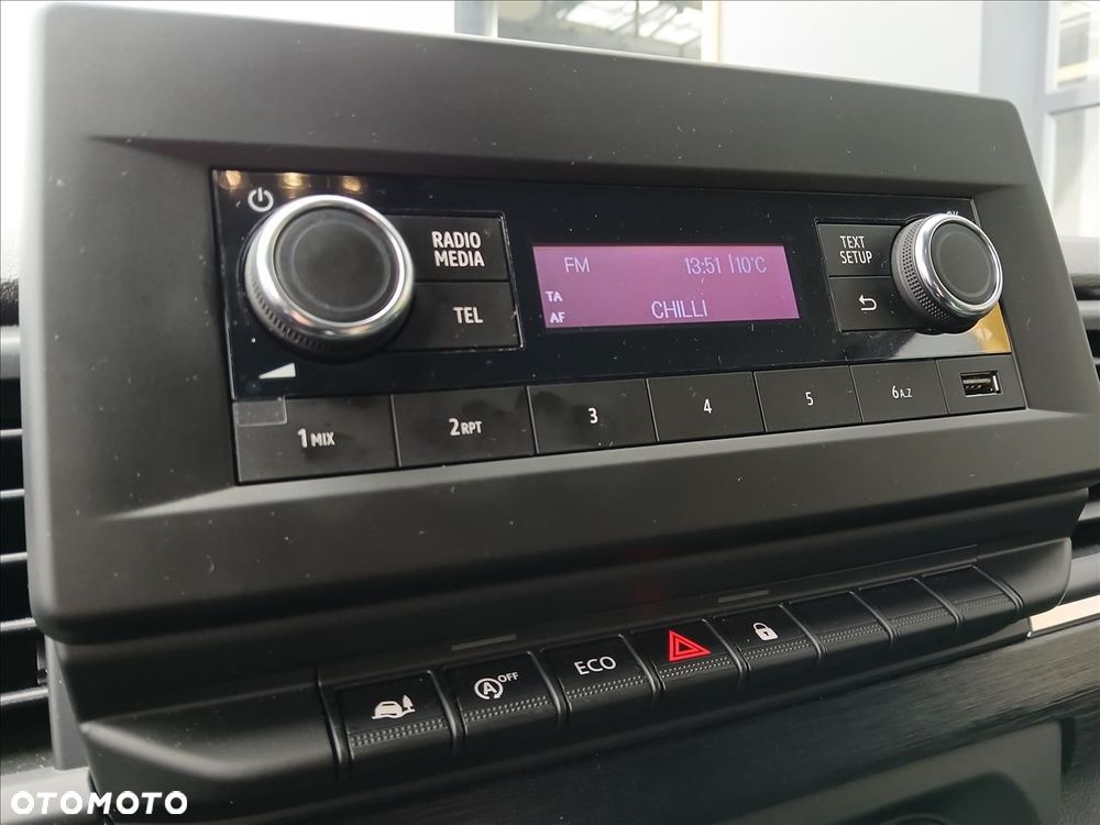 Renault Trafic 2.0 dCi - 13