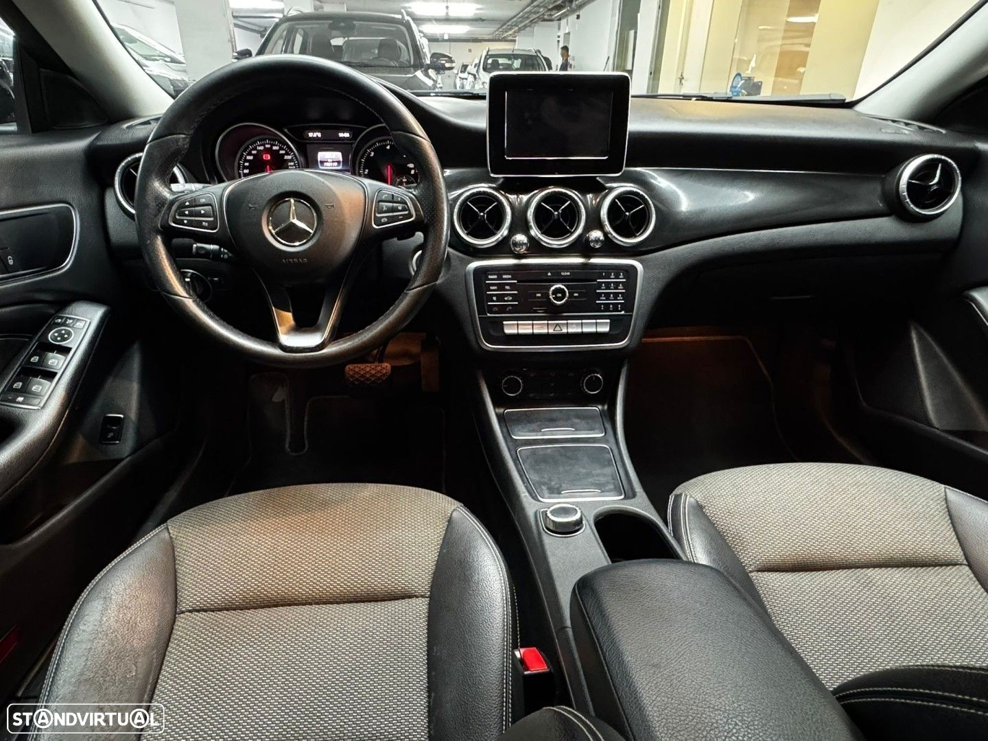 Mercedes-Benz CLA 200 d Shooting Brake Urban Aut. - 13