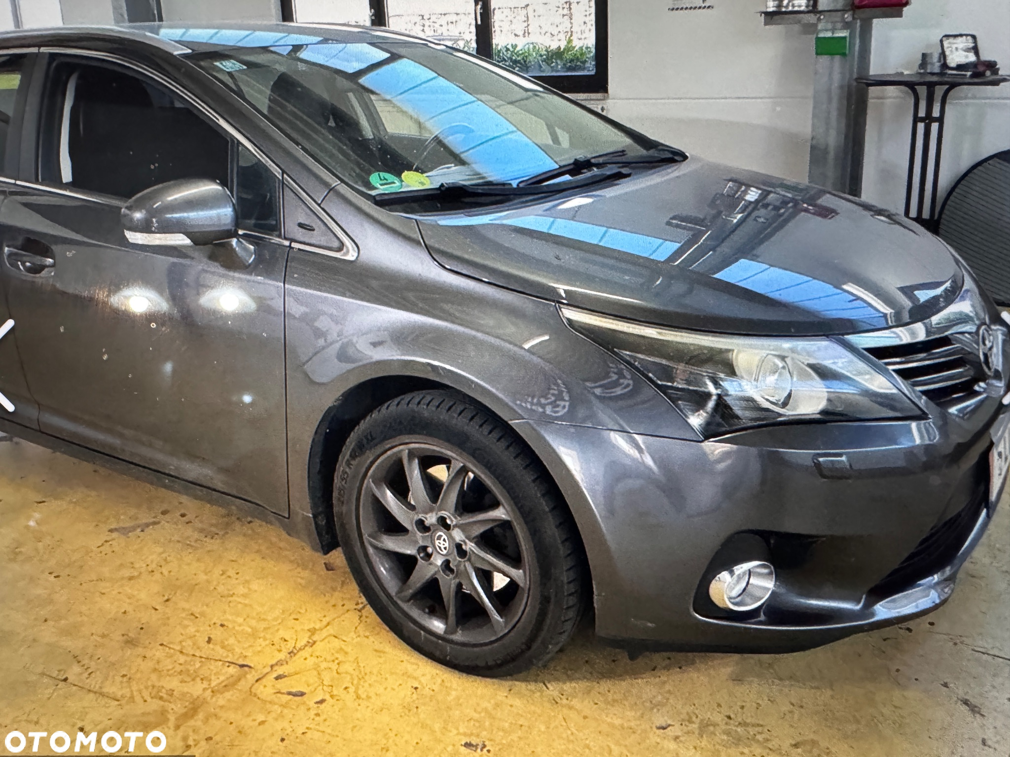Toyota Avensis Combi 2.2 D-4D Executive - 5