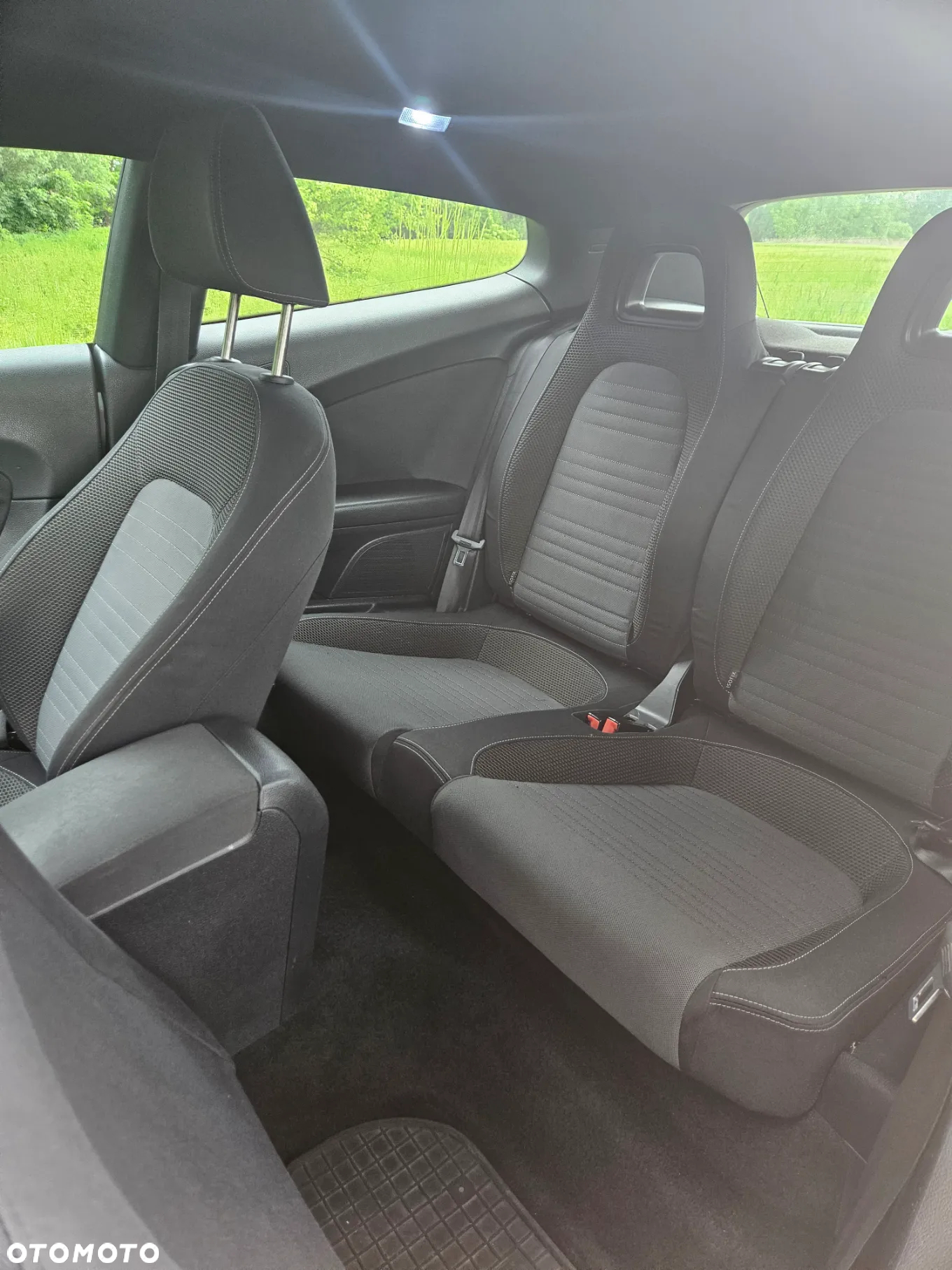 Volkswagen Scirocco 2.0 TDI - 11