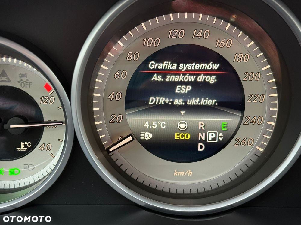 Mercedes-Benz Klasa E 350 T BlueTEC 4Matic 7G-TRONIC Avantgarde - 29