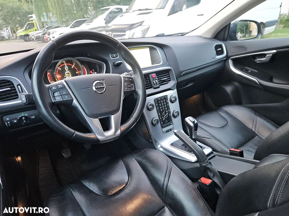 VOLVO V40 2016 — imagine 18