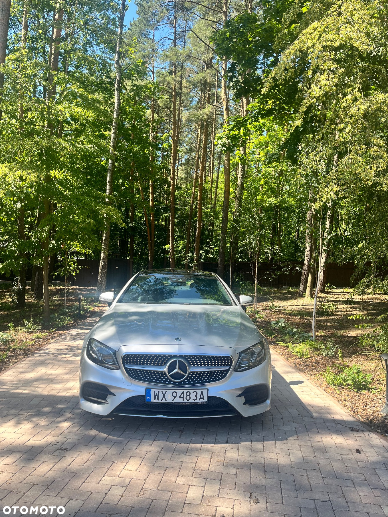 Mercedes-Benz Klasa E 220 d Coupe 4-Matic 9G-TRONIC - 3