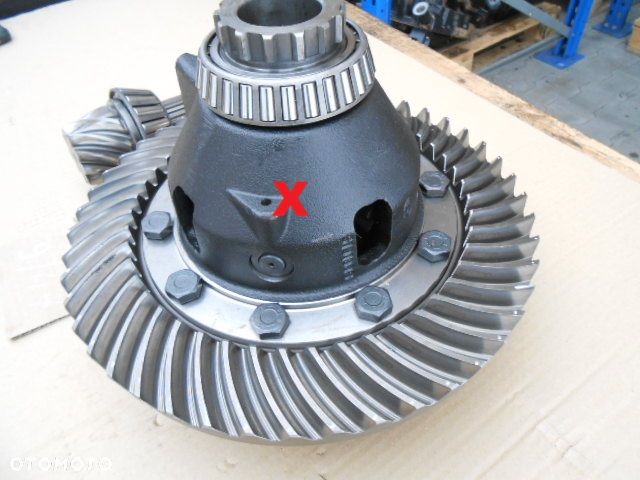 Atak 9x47 dyferencjał mostu tył tylnego New Holland T6020 - 8