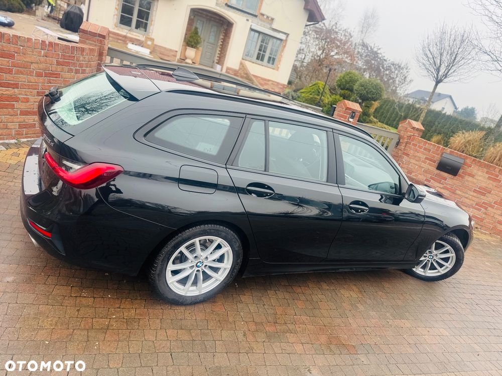 BMW Seria 3 320d Sport Line Shadow - 34