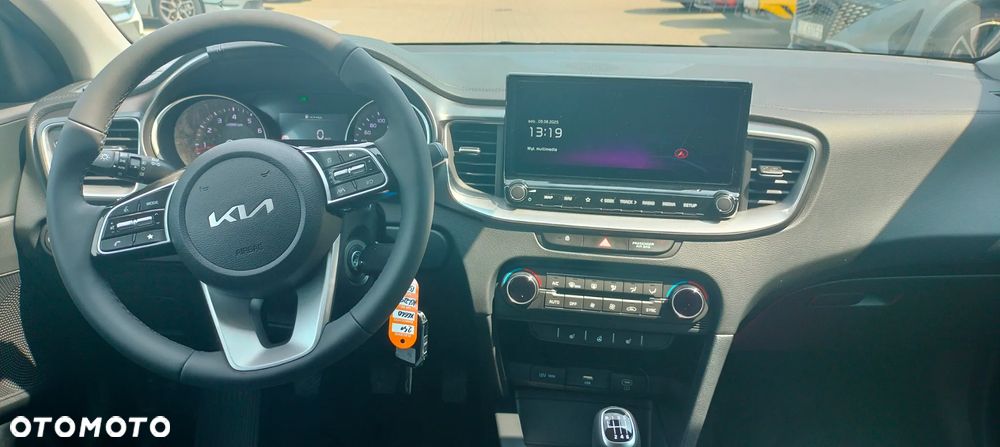 Kia XCeed 1.5 T-GDI M - 11