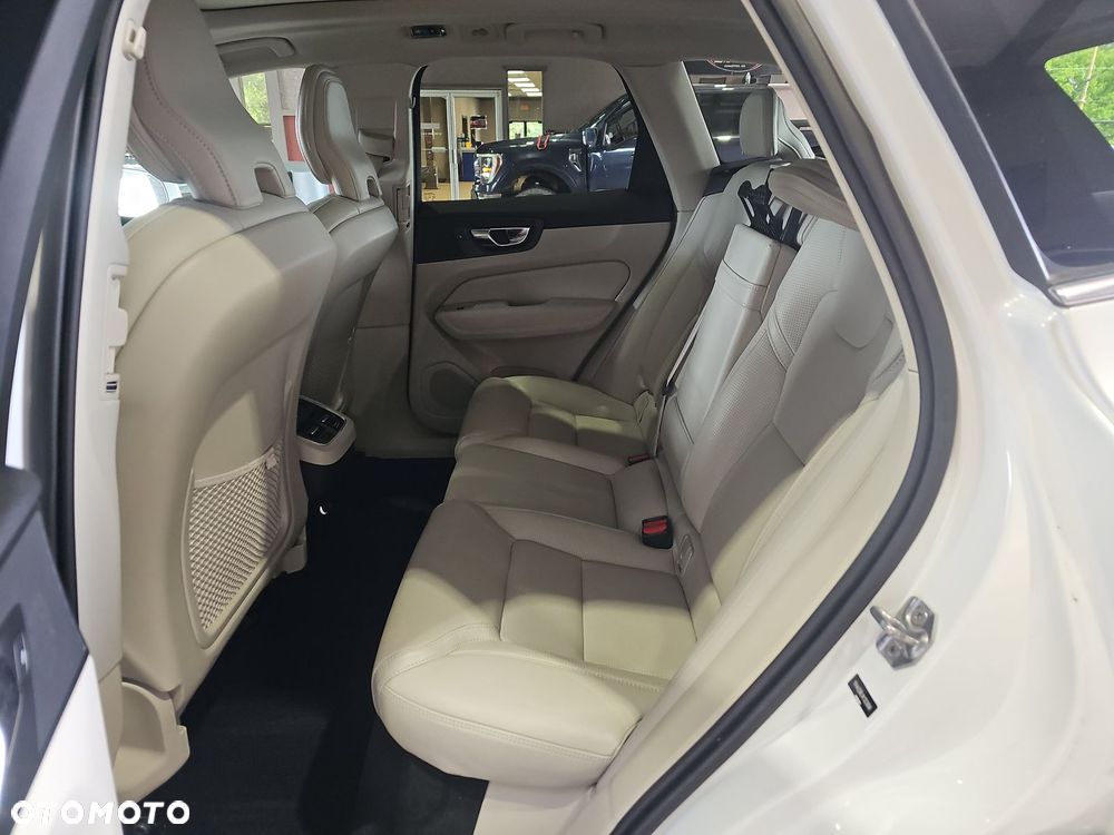 Volvo XC 60 T6 AWD Inscription - 11