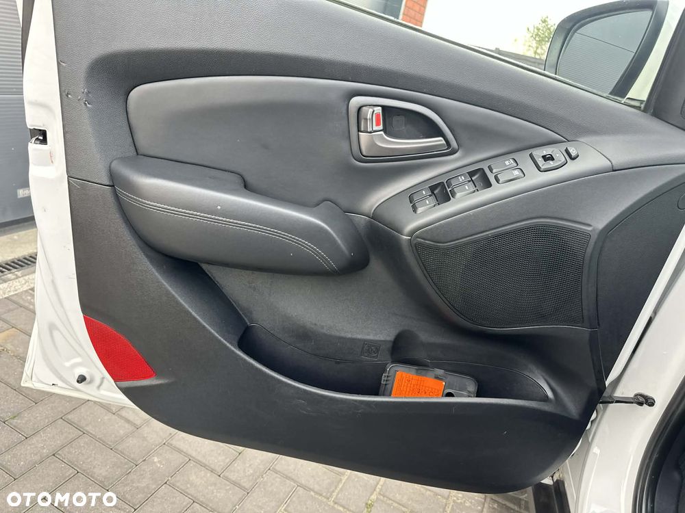 Hyundai ix35 1.7 CRDi 2WD blue Trend - 20