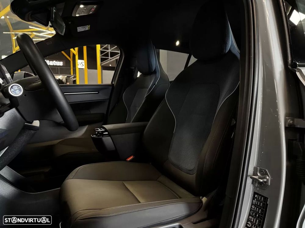 Volvo EX30 51 kWh Single Motor Core - 26