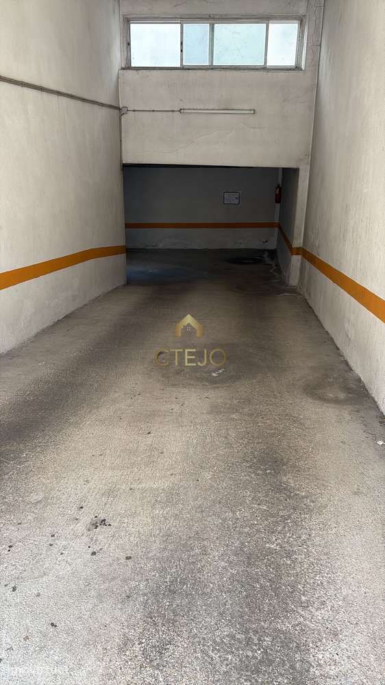 Lugar de Parqueamento - Bobadela - Grande imagem: 4/6