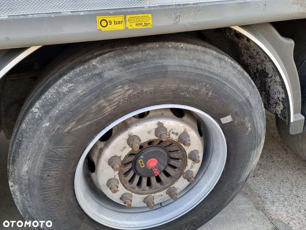 Stas Ruchoma podłoga 92m3 Podłoga 10 mm 2019 rok - 9