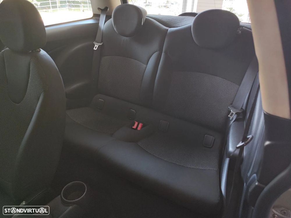 MINI 3 Portas One D - 23