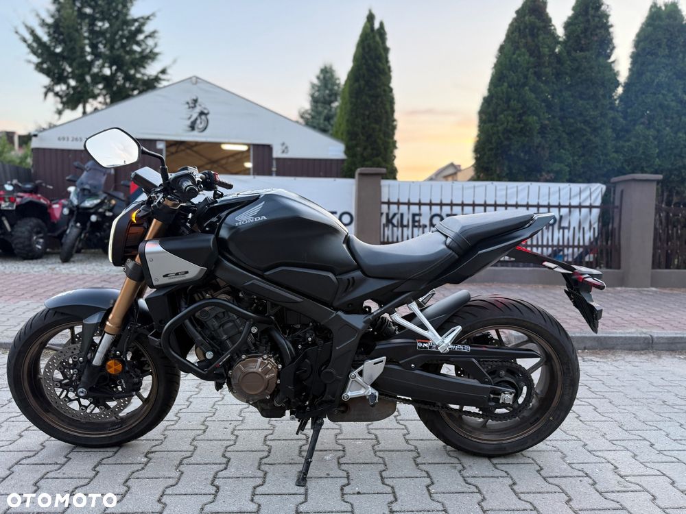 Honda CB - 11