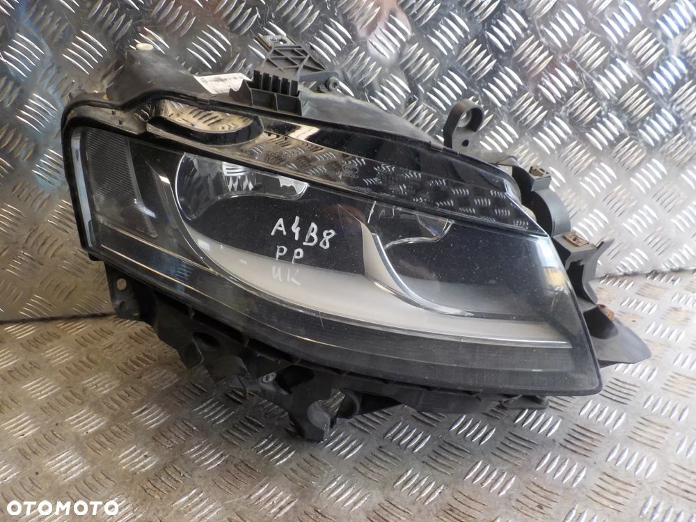 AUDI A3 8V LAMPA PRAWA PRZÓD ŚLIZG MOCOWANIE LAMPY WERSJA ANGIELSKA 8K0941004A - 2