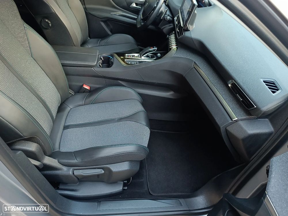 Peugeot 3008 1.2 PureTech Allure EAT8 - 24