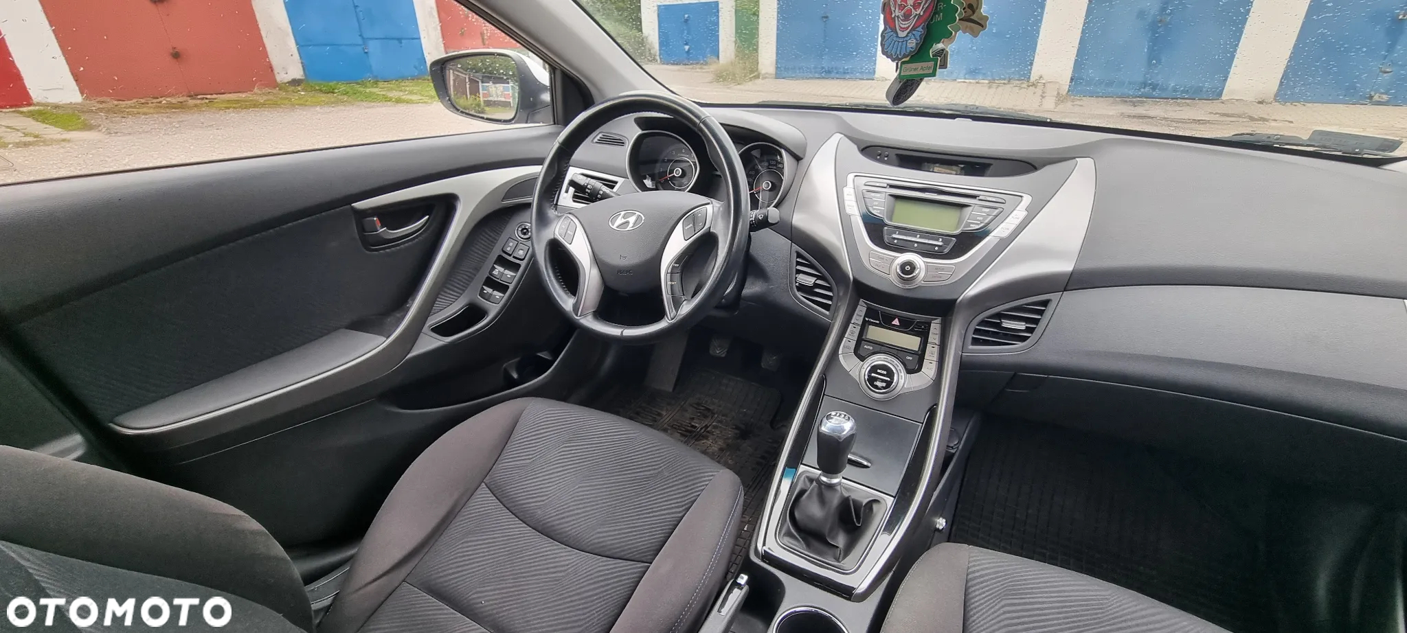Hyundai Elantra 1.6 Comfort - 9
