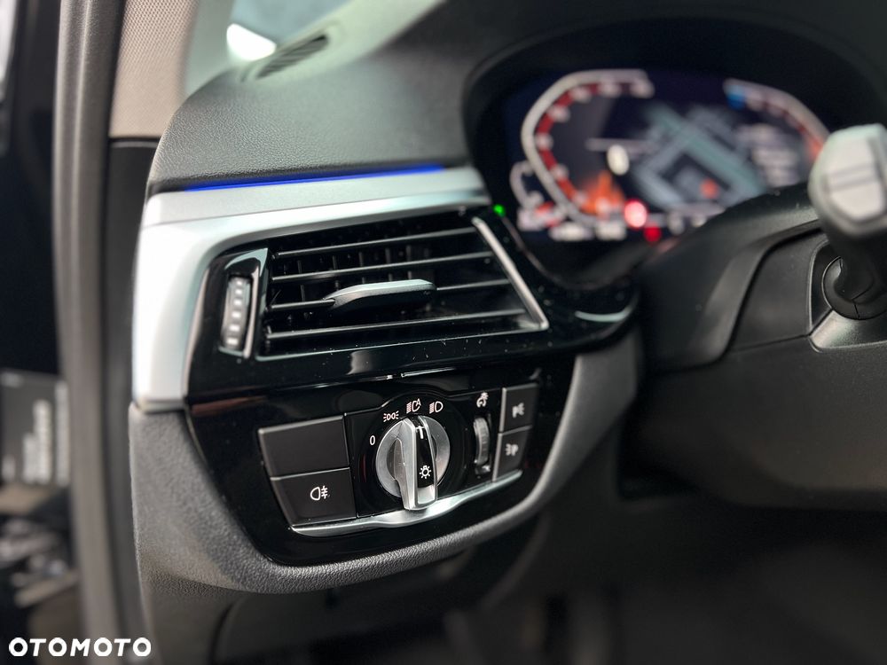 BMW Seria 5 520d MHEV Luxury Line sport - 27