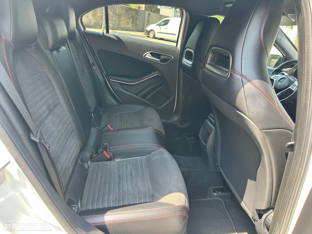 Mercedes-Benz A 180 d AMG Line - 38