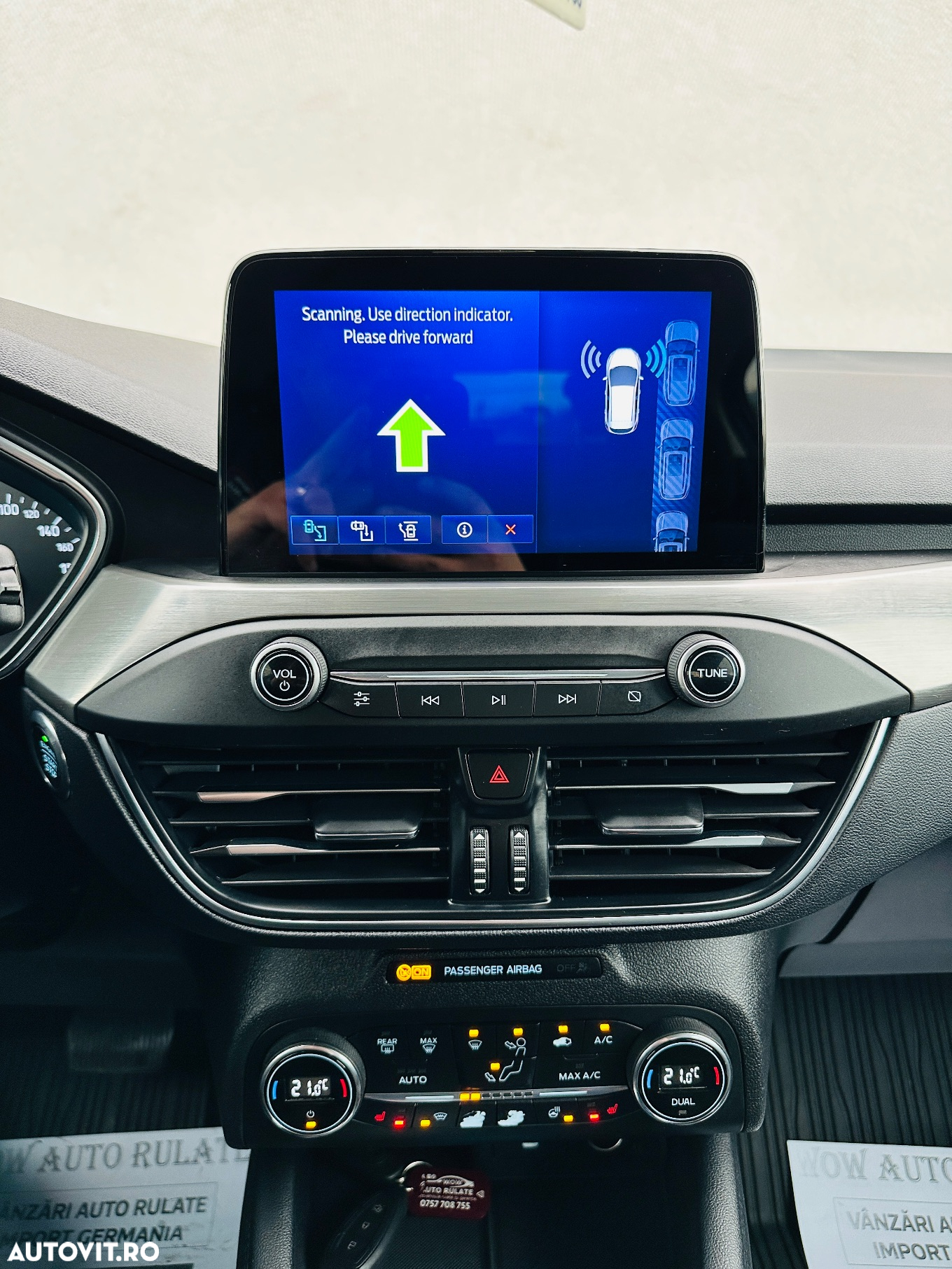Ford Focus 1.0 EcoBoost Hybrid Aut. COOL&CONNECT DESIGN - 36