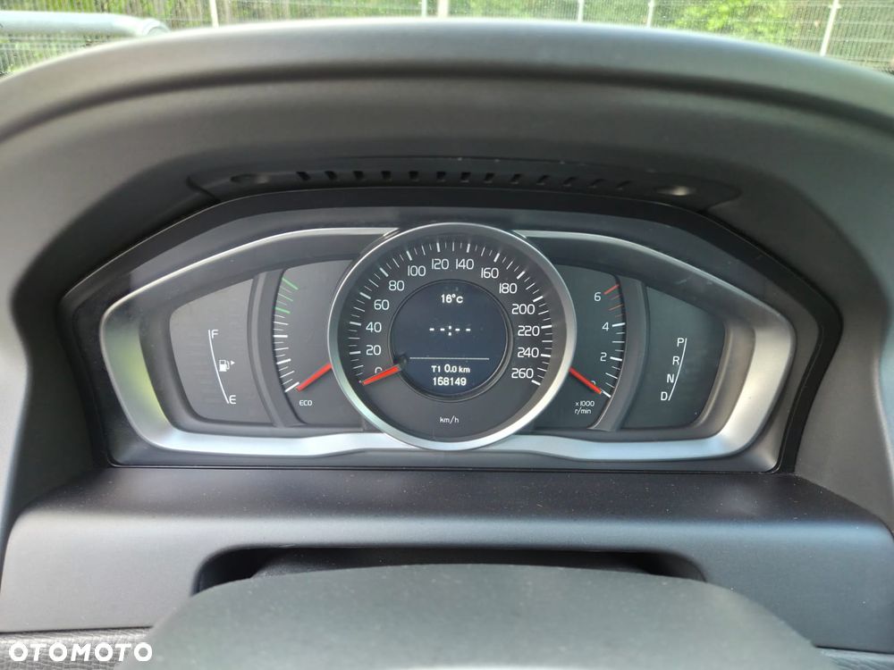 Volvo XC 60 D3 Drive-E Momentum - 13