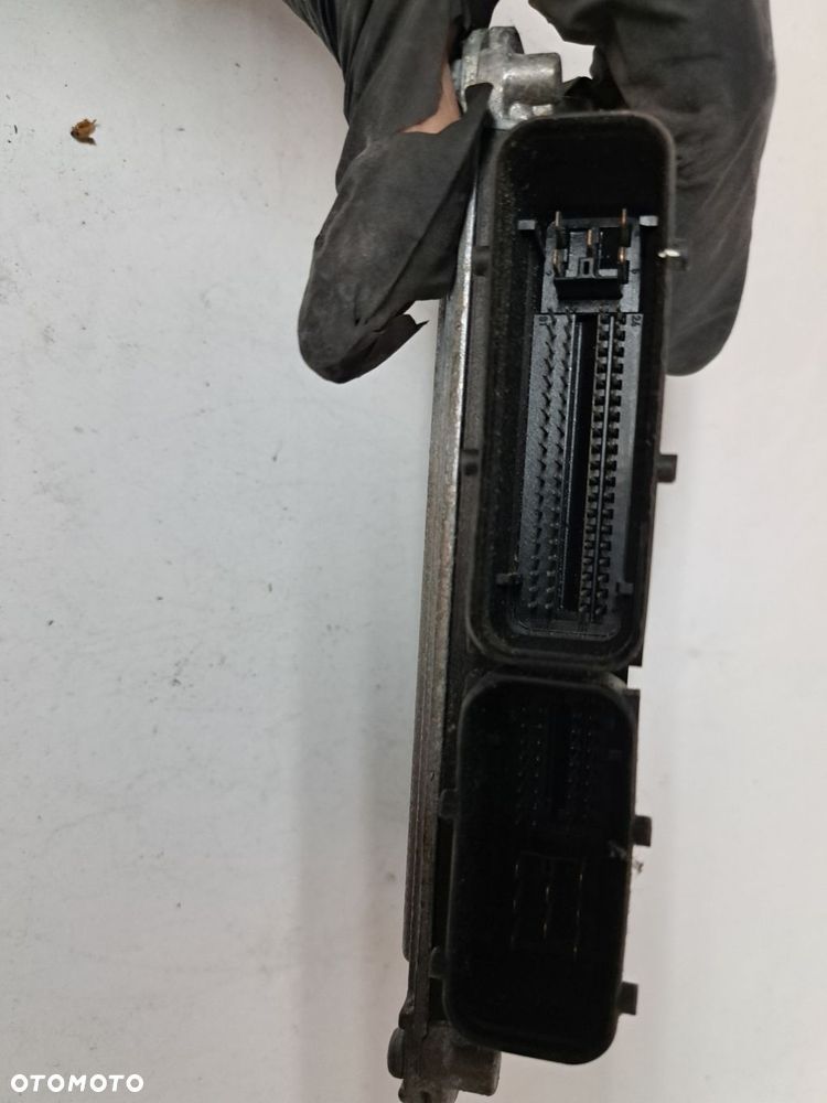 Opel Zafira B z16 XER sterownik silnika 55568735 - 4