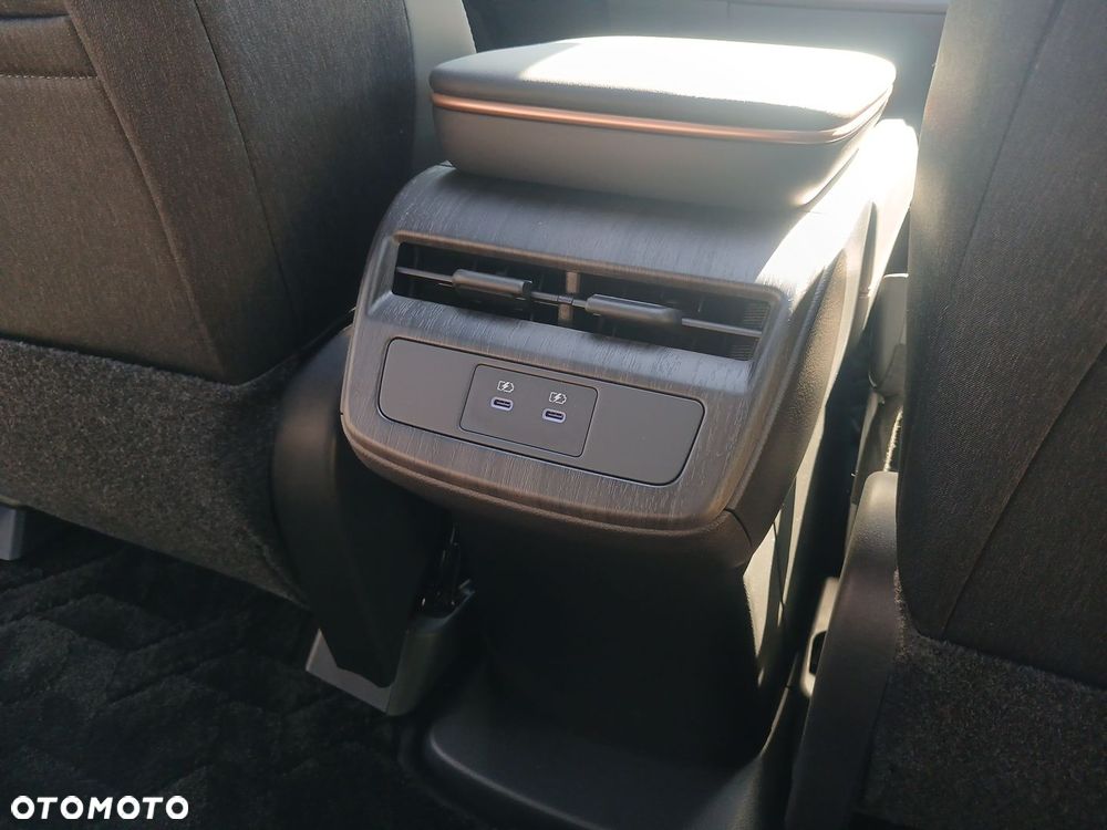 Nissan Ariya 87kWh E-4orce Advance - 28