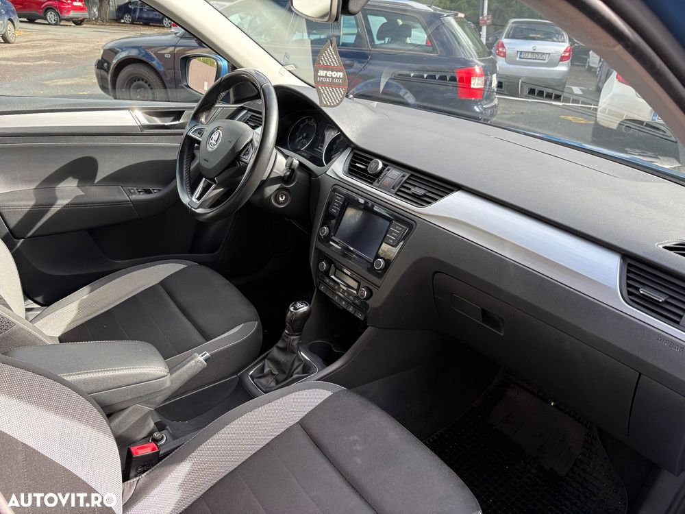 Skoda RAPID 1.0 TSI Style - 10