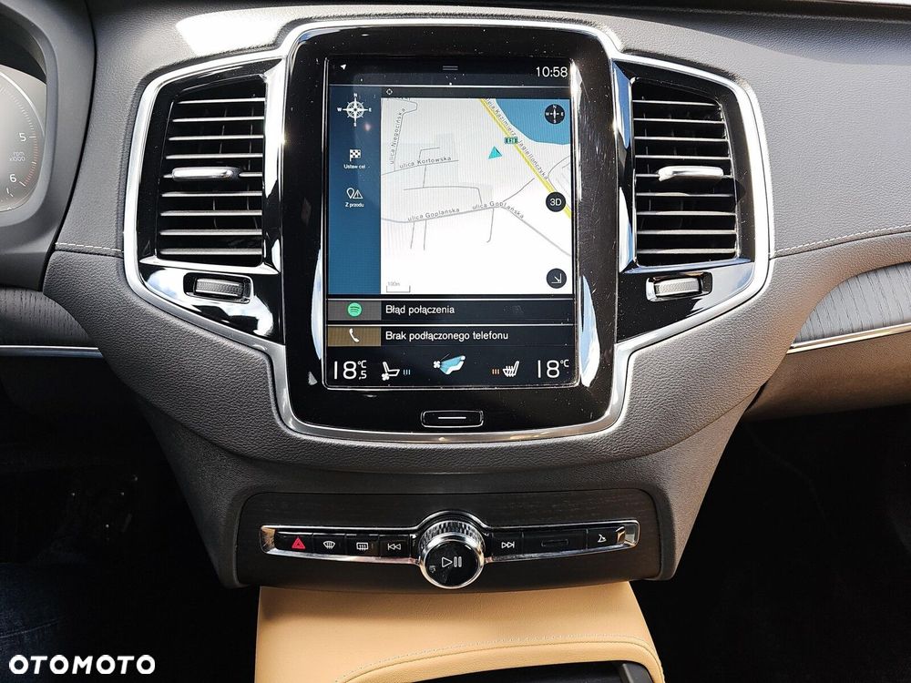 Volvo XC 90 - 21