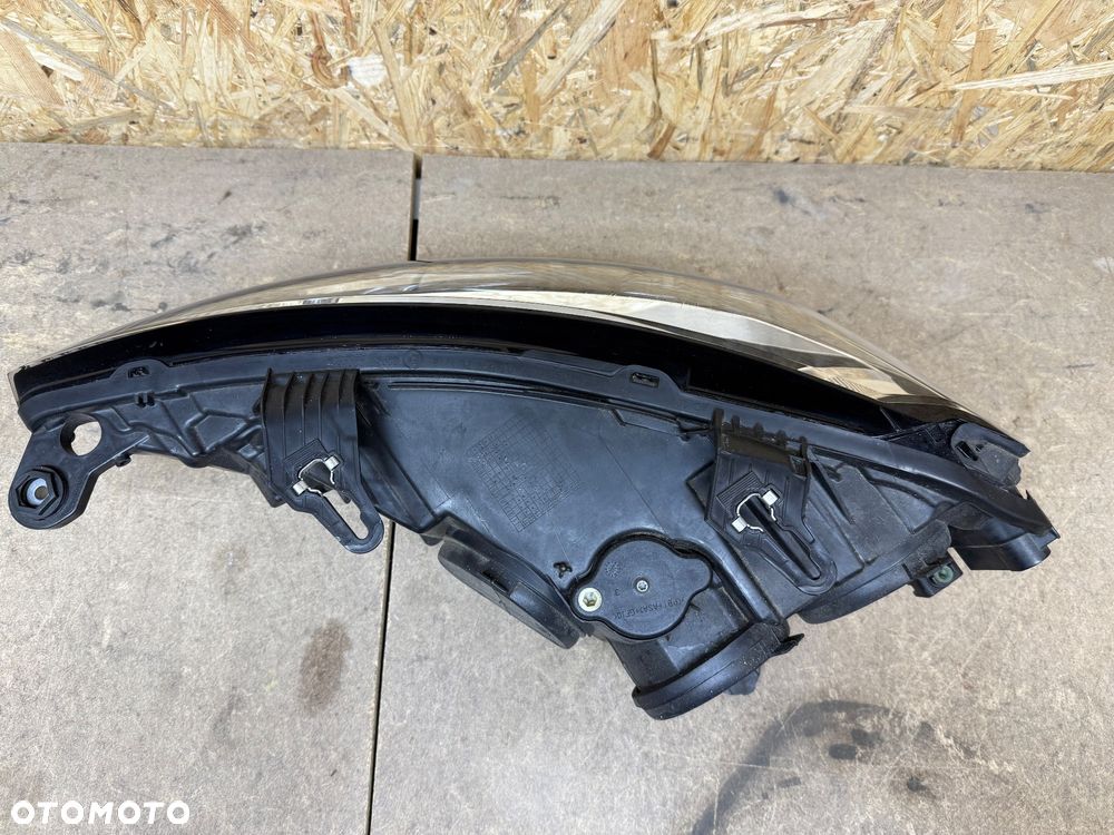LAMPA PRZÓD PRAWA PRZEDNIA PRAWA ZWYKŁA AUDI A1 82A 82A941004 - 12