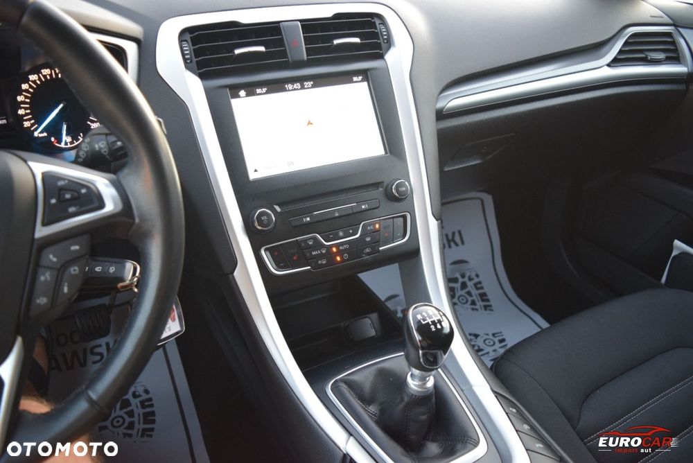 Ford Mondeo 2.0 TDCi Titanium - 21
