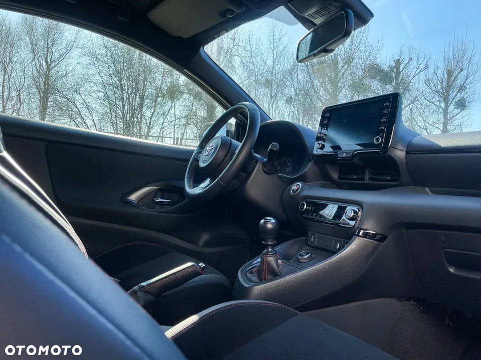 Toyota Yaris GR 1.6 Dynamic - 13