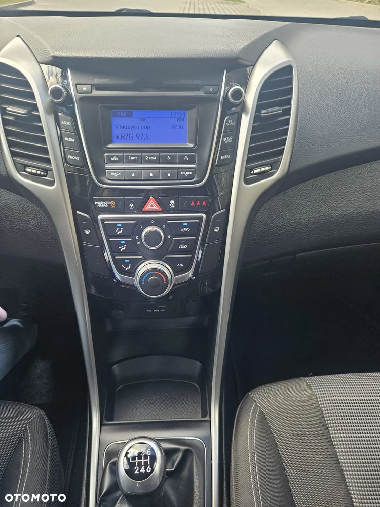 Hyundai i30 blue 1.6 GDI Style - 12