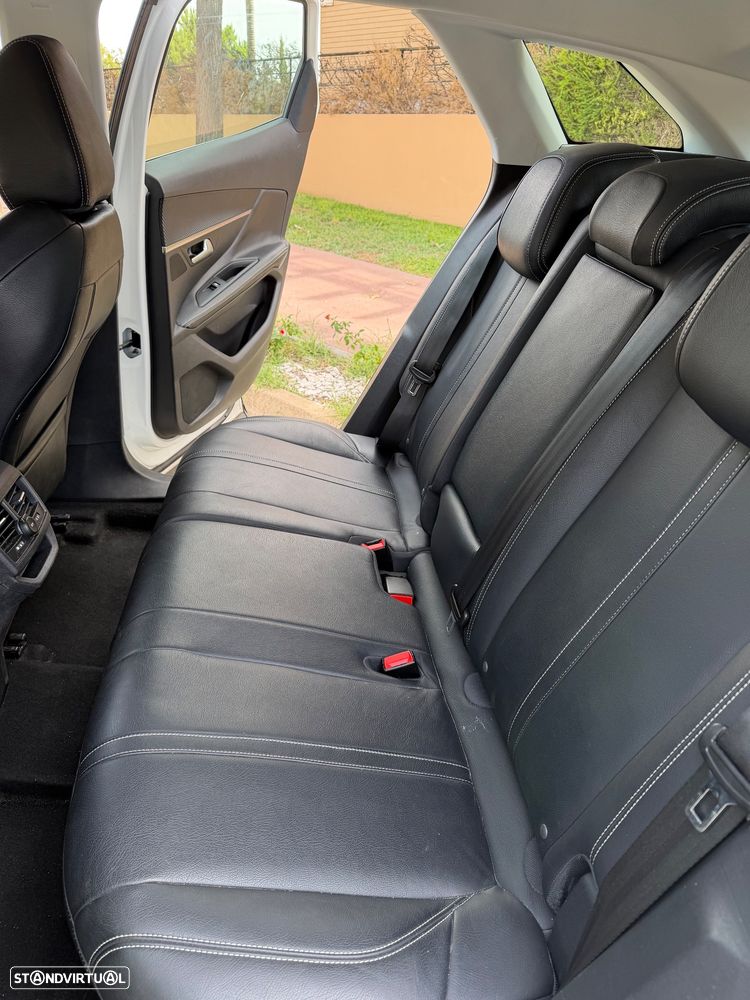 Peugeot 3008 1.2 PureTech Allure - 8
