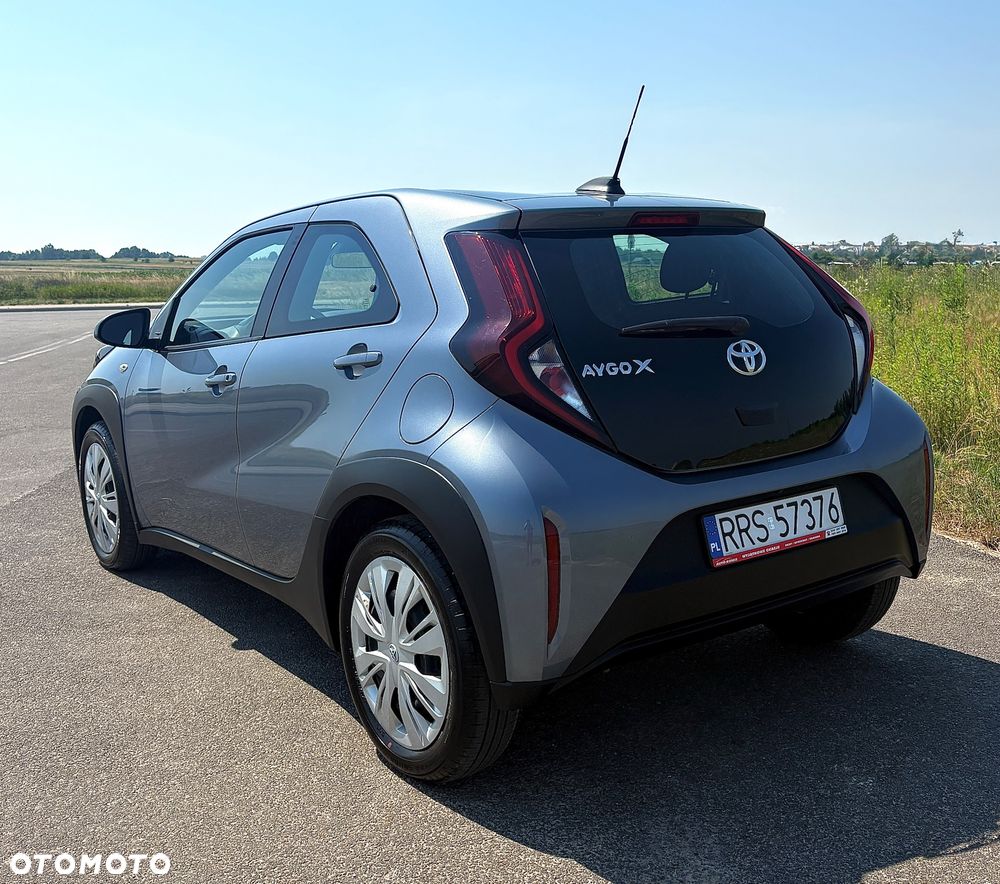 Toyota Aygo x - 8