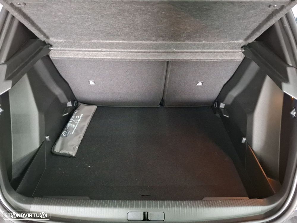 Peugeot 2008 1.2 PureTech Allure - 23